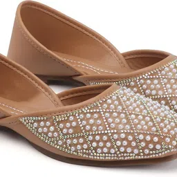 retro walk Bellies For Women image 3