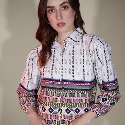 buynewtrend Women Regular Fit Printed Spread Collar Casual Shirt image 4