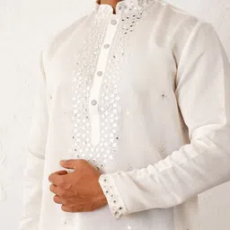 jompers Men Embroidered Cotton Silk Straight Kurta image 5