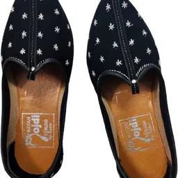 jindal enterprises Men's Black Ethnic Mojari Jutti – Traditional Handmade Mojaris For Men image 1