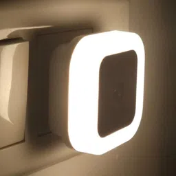 beelit Step Light Wall Lamp With Bulb image 1
