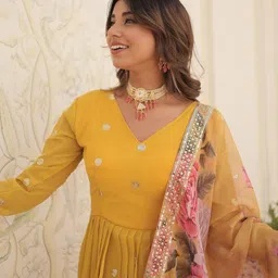 wedani lifestyle Embroidered Georgette Stitched Anarkali Gown image 4