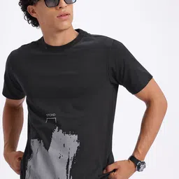 glitchez Abstract Art Regular Fit T-shirt-image-21