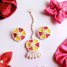 Sangria Gold-Plated Floral Beaded Tasseled Jewellery Set-image-52