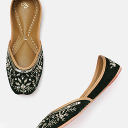 House of Pataudi Women Ethnic Embellished Mojaris-picture-23