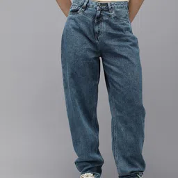 The Roadster Life Co. Women Light Fade Pure Cotton Slouchy Fit Mid-Rise Jeans-image-30