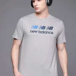 New Balance Men Sport Essentials Heathertech Graphic T-shirt-picture-30