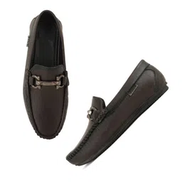 ZOOMBIE Boys Textured Formal Loafers image 5