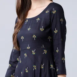 Vishudh Women Navy Blue Printed Fit and Flare Dress With Dupatta image 2