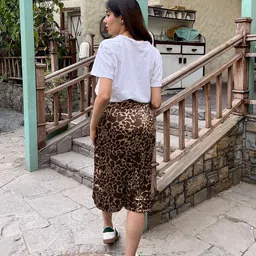 Stylecast X Hersheinbox Animal Print Tie-Up Detail Satin Finish Straight Skirt image 2