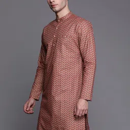 Indo Era Men Grey & Maroon Chevron Printed Kurta image 4