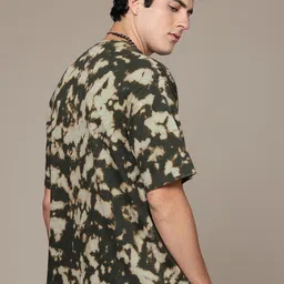 R.Code by The Roadster Life Co. Men Tie and Dye Printed Relaxed Fit T-shirt image 4