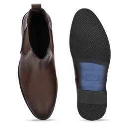 The Roadster Lifestyle Co Men Block-Heeled Chelsea Boots image 5