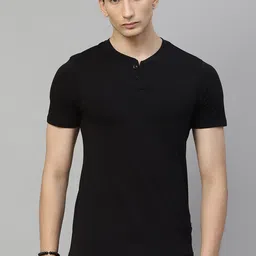 Roadster Men Black Solid Henley Neck T-shirt-picture-36