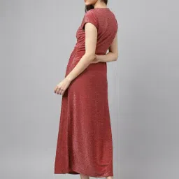 Latin Quarters Red Textured Midi Dress image 2