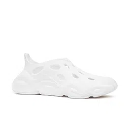 TOE CANDY Men Self Design Clog Flip Flop image 2