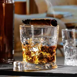 Trovea's Eclectic Italian Crystal Transparent Glass Whiskey Glass - Set of 6-image-11