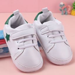 Babyoye Velcro Closure Booties With Star Applique -Green-picture-20