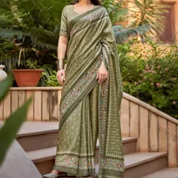 Saree Mall Green Printed Saree With Unstitched Blouse-image-31