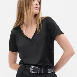 GAP Women Solid V-Neck Relaxed Fit T-shirt-image-7