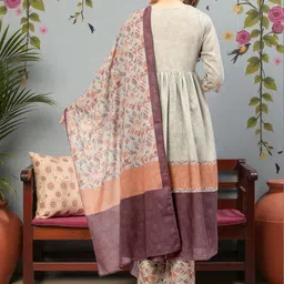 PAMPER YOURSELF Women Ethnic Motifs Printed Panelled Kurta with Trousers & With Dupatta image 2