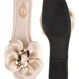 Shoetopia Oversized Bow Applique Detailed Sandals - Cream image 5