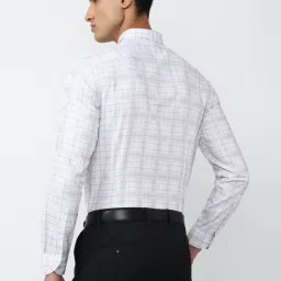 Peter England Elite White Cotton Slim Fit Checks Shirt image 2