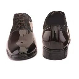 INVICTUS Men Laced Up Leather Formal Oxford image 3