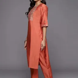 Gerua by Libas Coral Straight Fit Embroidered Kurta Set image 3