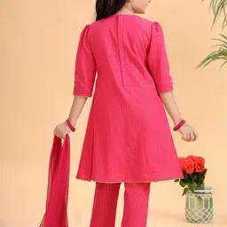 MASTARANG Girls Embroidered Pure Cotton Kurti & Palazzos With Dupatta image 5