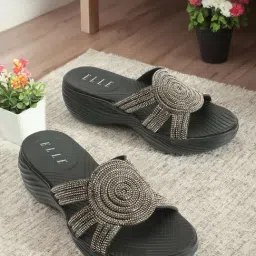 Elle Women's Black Casual Wedges-picture-34