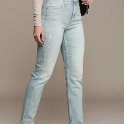 Calvin Klein Jeans Women Straight Fit Low Distress Heavy Fade Jeans-image-45