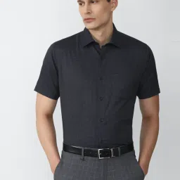 Van Heusen Navy Cotton Regular Fit Checks Shirt image 1
