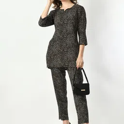 VAPPSYAM Abstract Printed Pure Cotton Straight Kurti with Pyjamas image 3