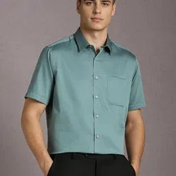 Louis Philippe Men Solid Spread Collar Pure Cotton Formal Shirt-picture-26