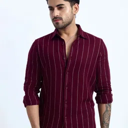 XKIND Men Vertical Striped Spread Collar Cotton Casual Shirt-picture-22