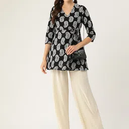 FERANOID Paisley Printed Pure Cotton Angrakha Kurti image 4