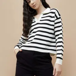 Ginger by Lifestyle White & Black Striped Pullover image 1