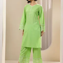Libas Women Floral Yoke Design Regular Thread Work Kurta with Palazzos & With Dupatta image 2