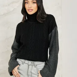 Styli Black Color-Block Sweater image 1