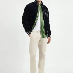 GANT Men Relaxed Slim Fit Mid-Rise Trouser image 5