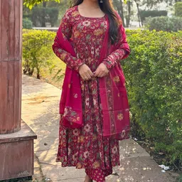 Aaghnya Women Floral Printed Panelled Kurta with Trousers & With Dupatta image 4