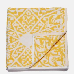fabindia home Fabindia 'Shia' Yellow & White Cotton 500 GSM Bath Towel - Set of 1 image 3