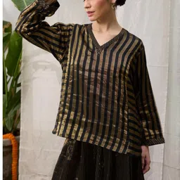 RAAS LIFE Striped V-Neck Kurti-picture-17