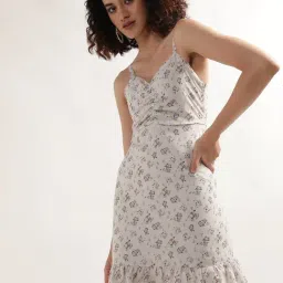 Elle Off White Printed Regular Fit Dress image 3