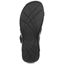 Mochi Women's Black Cross Strap Sandals image 4