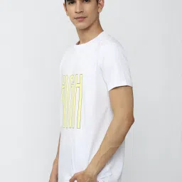 Forever 21 White Regular Fit Printed T-Shirt image 3