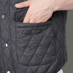 Club York Men Colourblocked Lightweight Spread Collared Front Zipper Quilted Jacket image 5