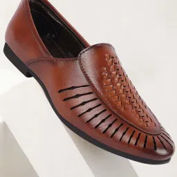 Fausto Men's Tan Casual Juttis image 1