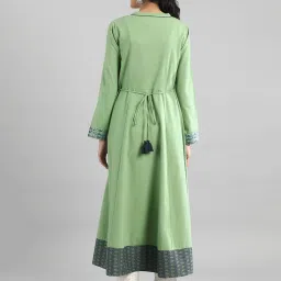 Aurelia Green Printed Straight Kurta image 2